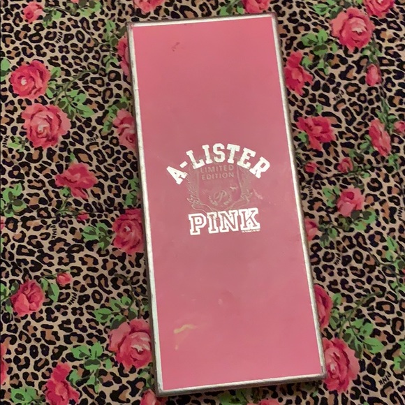 RSVP PINK cards 😁 💕 - Picture 2 of 2